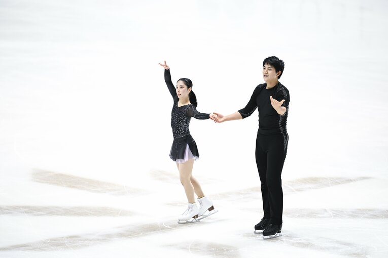 全日本選手権で優勝した三浦璃来・木原龍一　©Asami Enomoto