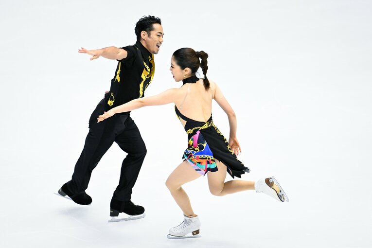 「すごい見つめられている感があって…」高橋大輔＆村元哉中が奏でる新たな関係性「音楽が鳴った瞬間、大ちゃんの目力が変わるんです」(50)