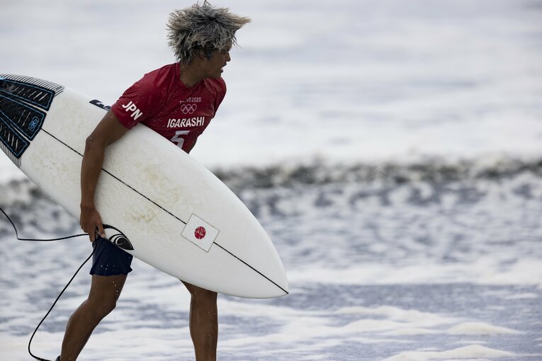 銀メダルを獲得した五十嵐カノア　©Kiichi Matsumoto／JMPA