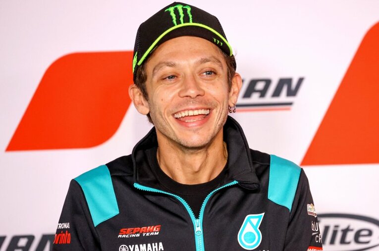 最後まで笑顔でサーキットを去った42歳のロッシ。強いだけでなく、ヒロイックなイメージだったグランプリの間口を広げた、レース界最大の功労者でもある ／ photograph by Satoshi Endo