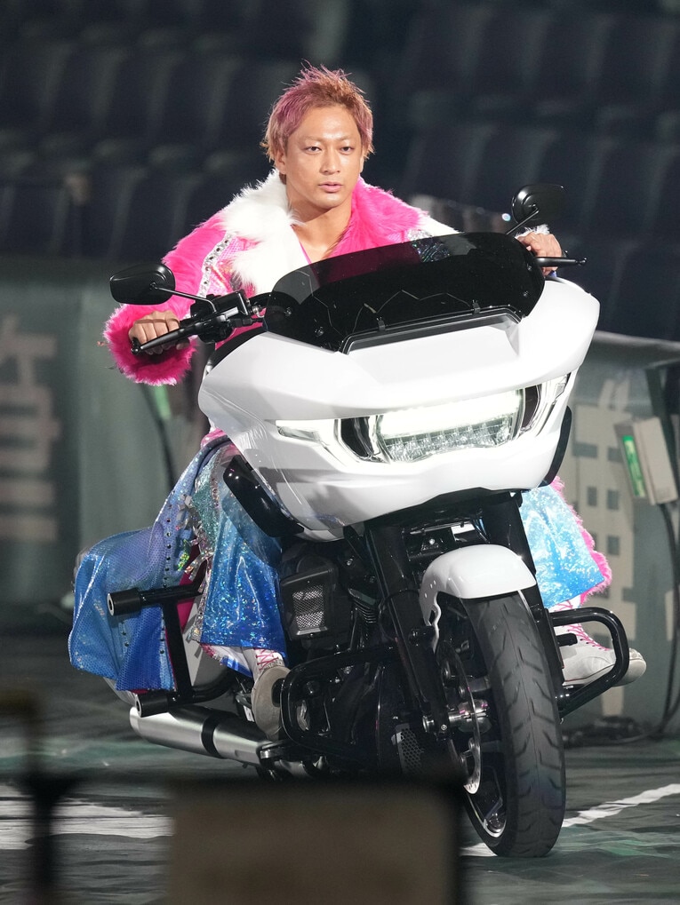 ライダー姿は絵になるが……　©Essei Hara