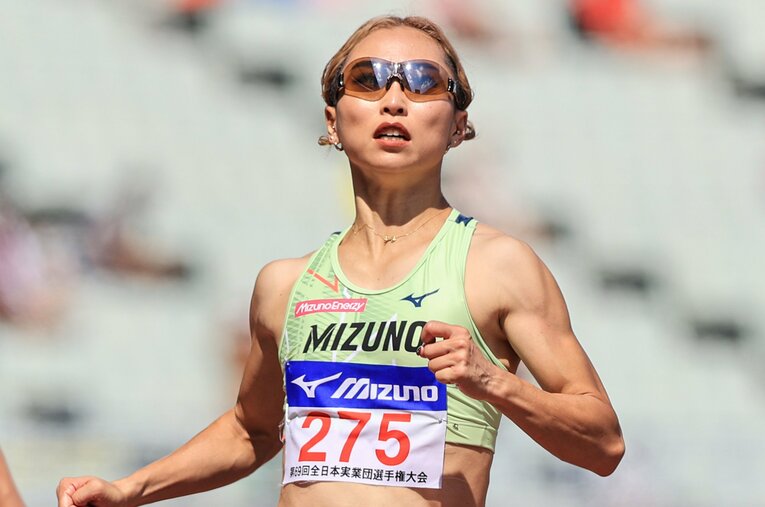 現役時代はド派手な金髪やサイドを刈り上げたツーブロックなど、ビジュアル面でも注目を集めた和田麻希さん ／ photograph by AFLO