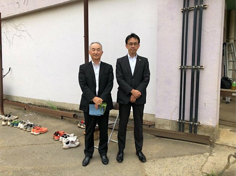 右が船橋信正幹事長、左が藤田知巳OB会長