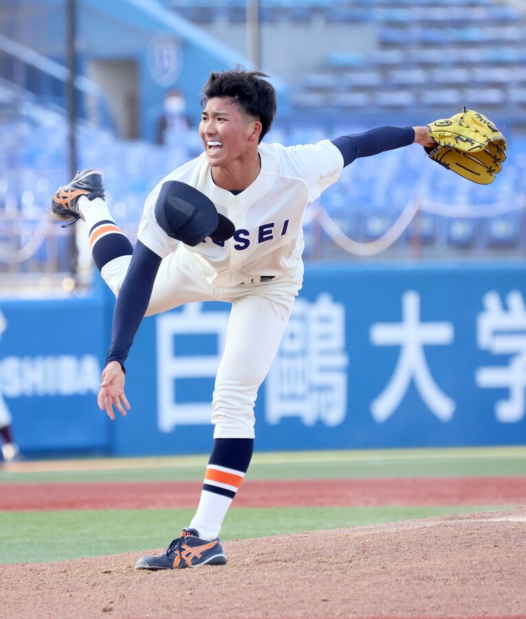 東京六大学リーグ、早大戦で9回1失点完投勝利の法政大2年・篠木健太郎（177cm75kg・右投左打）　©Sankei Shimbun