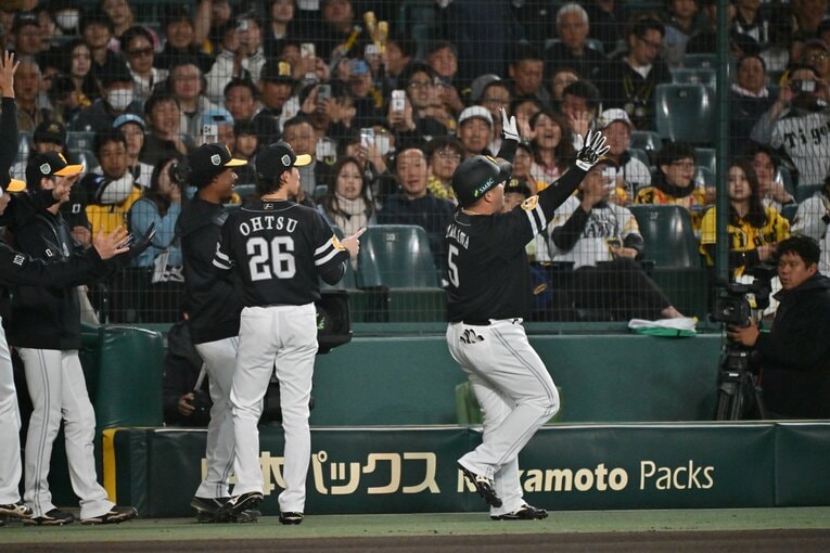 【日本シリーズ第4戦】ソフトバンク・山川穂高の3試合連続弾　©️Nanae Suzuki