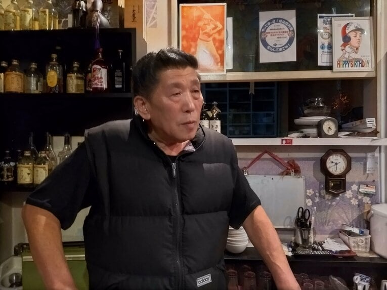 現在の栗橋茂さん　©Makoto Okano