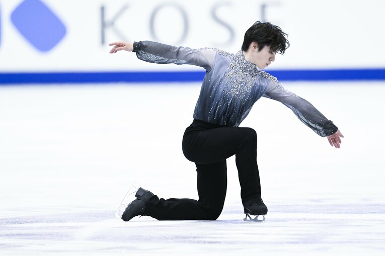 NHK杯、フリー『G線上のアリア』の演技を始める宇野　©Asami Enomoto