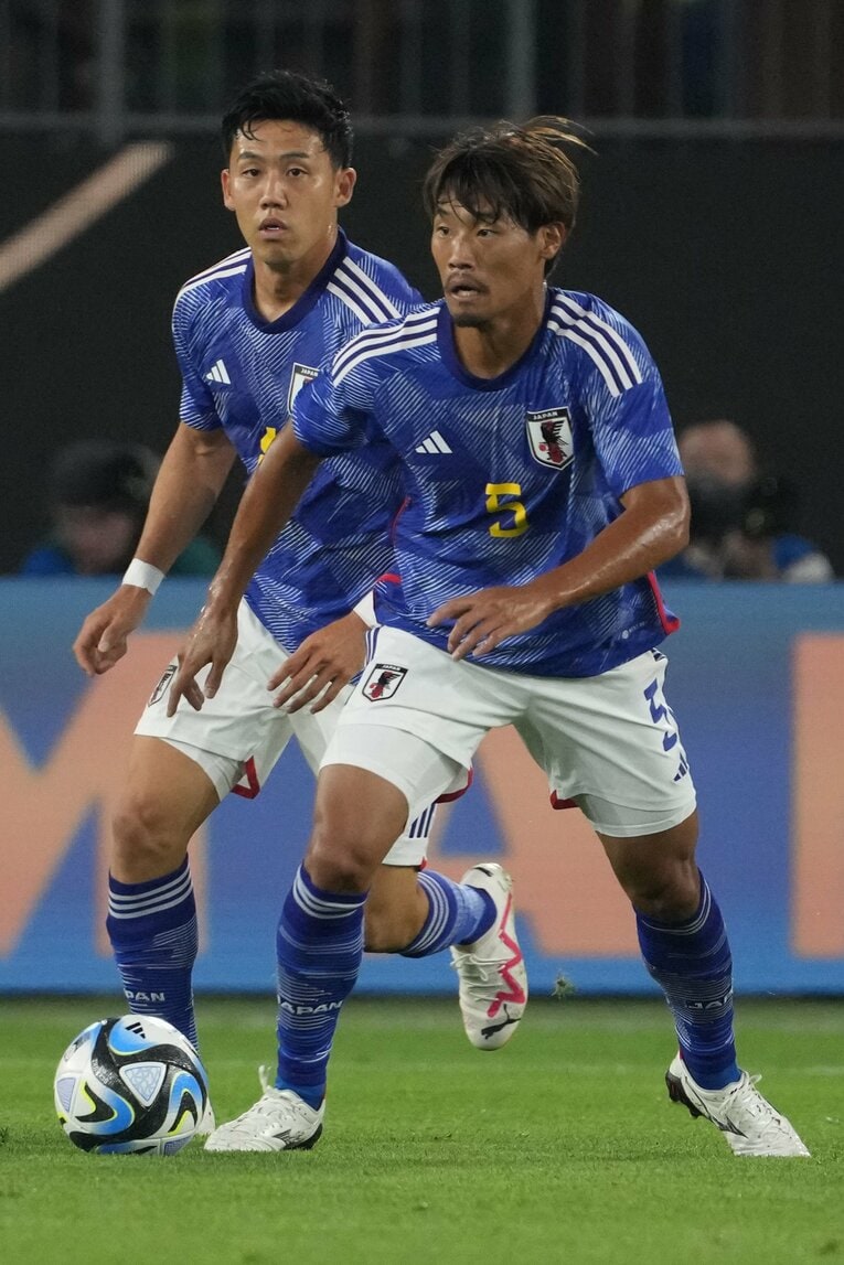 ドイツ相手に中盤を制圧した守田英正と遠藤航　©Masashi Hara