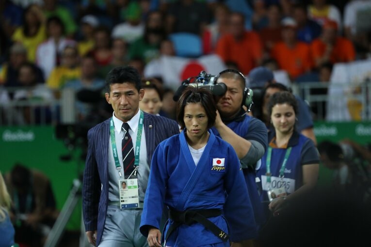 「野獣」と呼ばれた松本薫はなぜ“名解説者”になったのか 「ほんとうの天然だったら、オリンピックチャンピオンになれないです」(14)