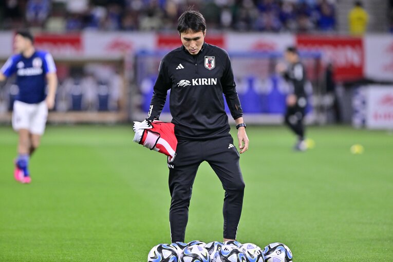 前田遼一コーチ　©︎Takuya Nakachi/JMPA