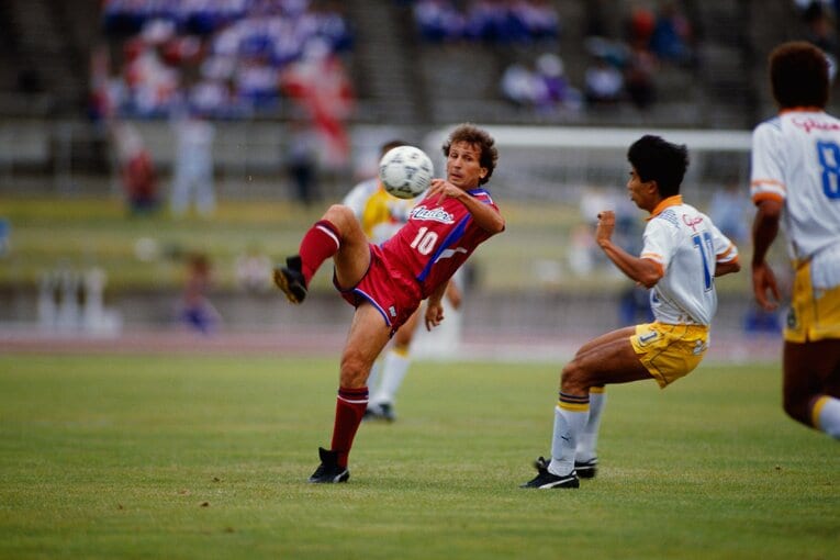 鹿島時代のジーコ　©Sports Graphic Number