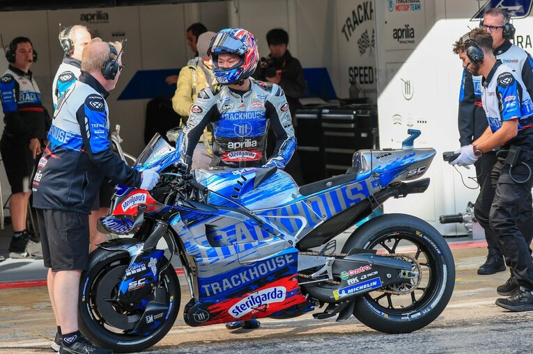 年明けのテストではさらなる進化が期待される小椋。アプリリアの戦闘力も気になるところだ　©Satoshi Endo