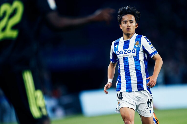 「久保建英がスペイン紙の一面に！」子供サポ「タケが決めるよ」予言通りマドリーを圧倒“ソシエダの熱狂”は翌日も…カメラマンは見た(21)