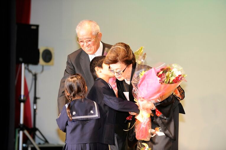 1500勝記念のパーティーで　©Toshiya Kondo