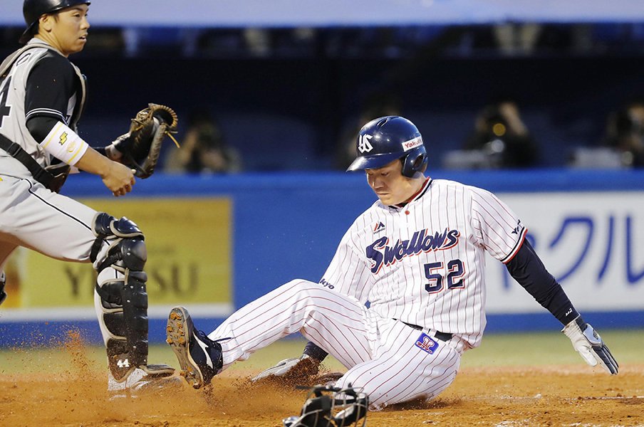 不動のスタメン捕手 不在の時代 投手が配球の主導権を握るチャンス プロ野球 Number Web ナンバー