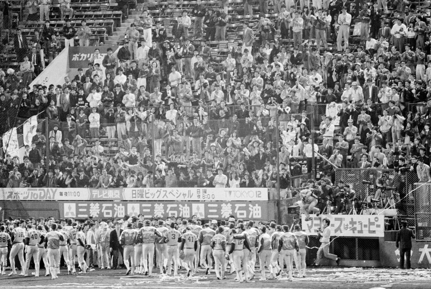 伝説の「10.19」ダブルヘッダー第2戦。牛島がここまで盛り上げた「影の功労者」だった!?　©JIJI PRESS