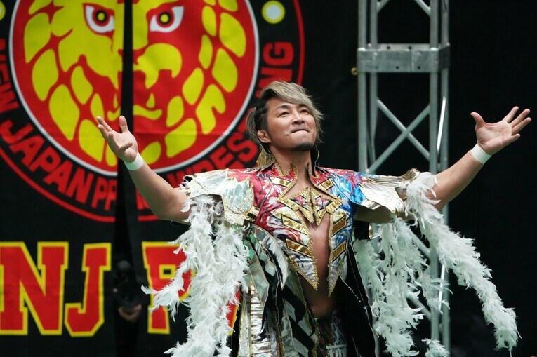 入場する棚橋弘至。11月8日、東祥アリーナ安城　©Essei Hara