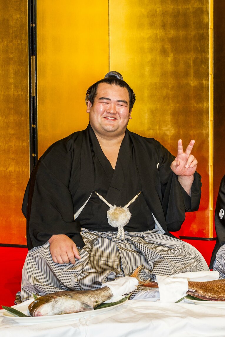 2016年1月場所、初優勝後の祝賀会で　©JMPA