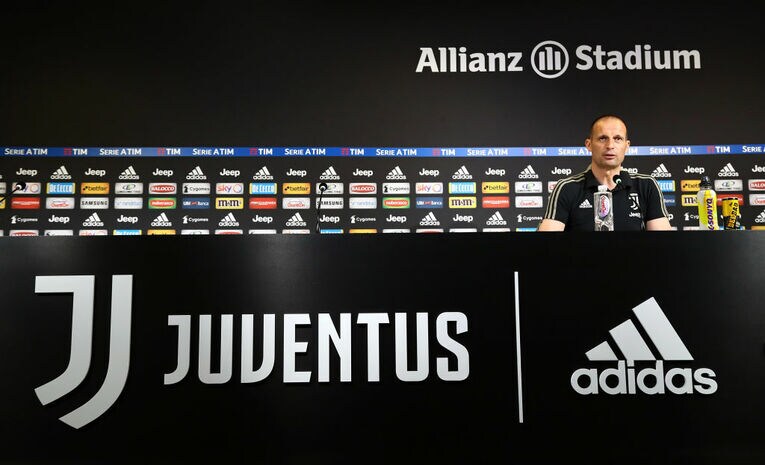 2年の充電期間を経て復帰したアッレグリ。ユーベの復権に向けて微塵の妥協も許さない©Getty Images