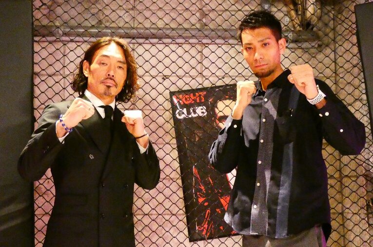 2月16日の『RISE FIGHT CLUB』で、44歳の安彦考真（左）は相内誠との「元Jリーガーvs元プロ野球選手」対決に臨む ／ photograph by Koji Fuse