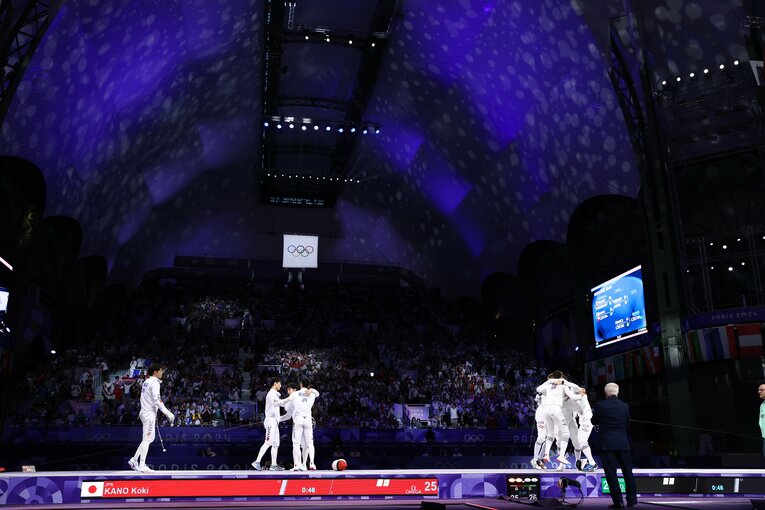 試合後、ピストに集まった日本の選手たち　©Ryosuke Menju/JMPA