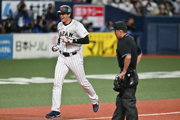 衝撃の一発目　©Naoya Sanuki