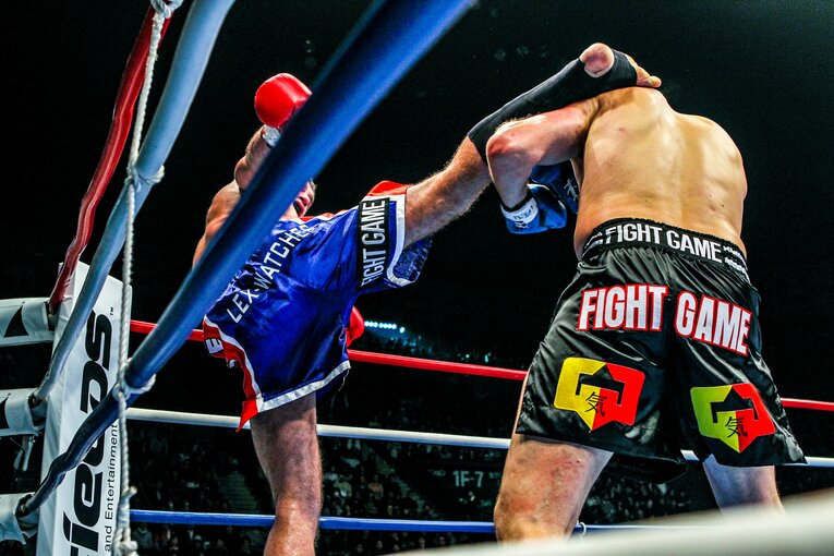 アーツのハイキック20連発。2010年12月のセミー・シュルト戦（18枚目／全20枚）©Susumu Nagao