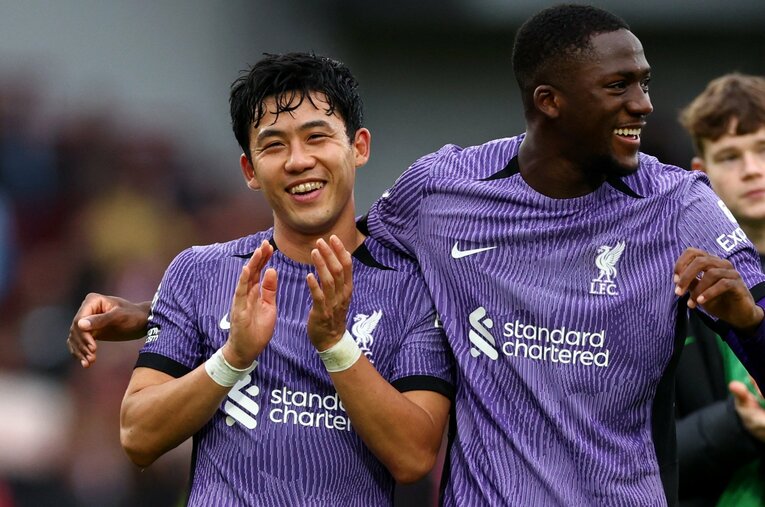 批判の声も小さくなり、リバプールに欠かせないプレーヤーとなっている遠藤航。「家族」の存在がモチベーションになっていると語る　©Reuters/AFLO