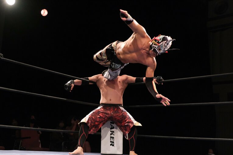 〈米軍基地で試合も〉沖縄唯一のプロレス団体『琉球ドラゴンプロレス』って何？ リングネームはグルクンマスク、首里ジョーなど(39)