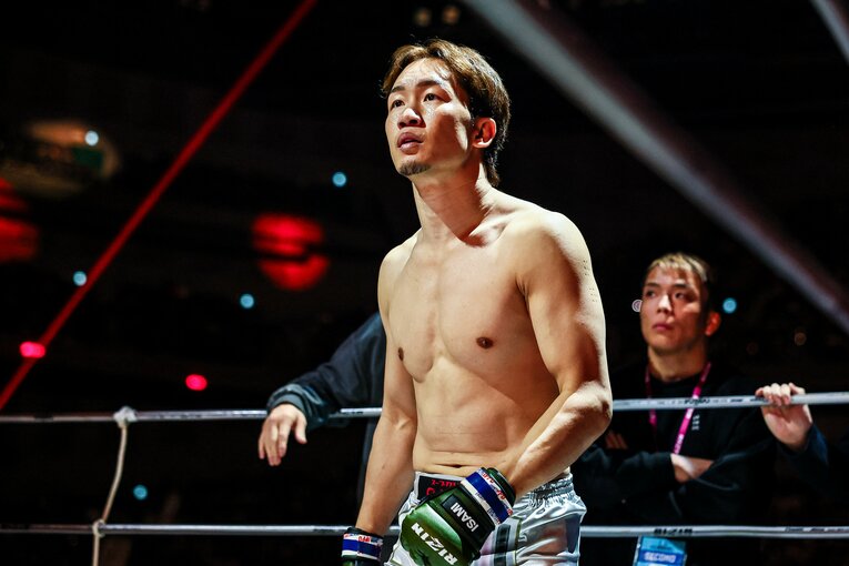 試合開始直前の朝倉未来　©RIZIN FF Susumu Nagao