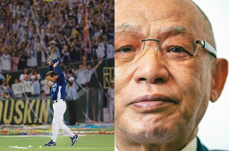 就任3年目となる'06年に2度目の優勝をした中日・落合博満監督。胴上げ後は目を潤ませながらファンの声援に応えた ／ photograph by JIJI PRESS / Takuya Sugiyama