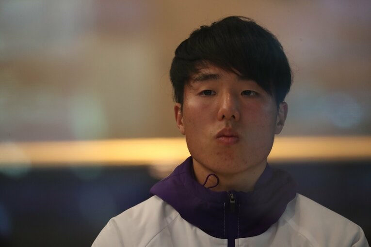 記者会見での神戸　©JMPA