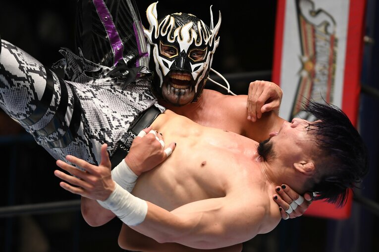 『BEST OF THE SUPER Jr.28』でSHOと対戦したエル・デスペラード　©Masashi Hara