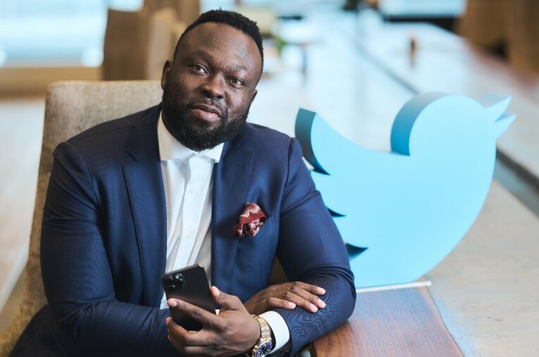 米ツイッター社の「グローバルコンテンツパートナーシップ」責任者、TJ・アデショラ氏。ジョージア大学卒業後、スポーツ専門局ESPNで働く。2012年にツイッター社へ ／ photograph by Yuki Suenaga