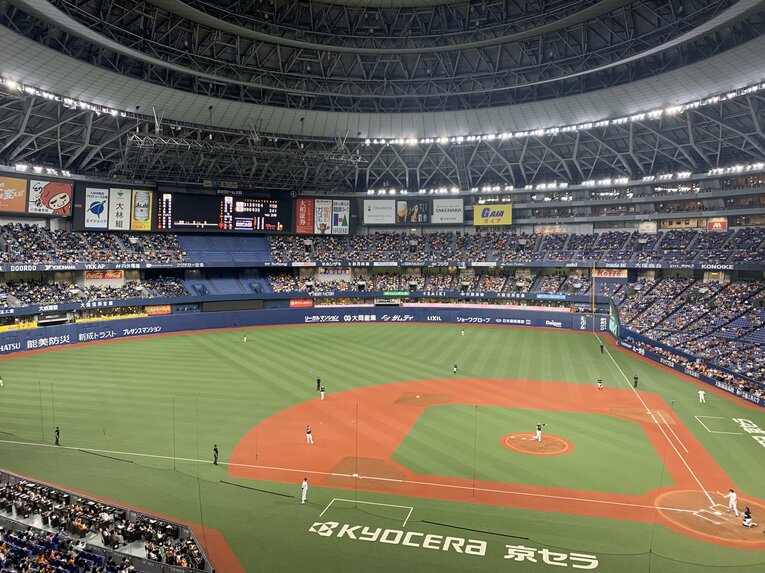 京セラドームの上段中央席スタンド。今年こそいけるかもな、と臨んだが……