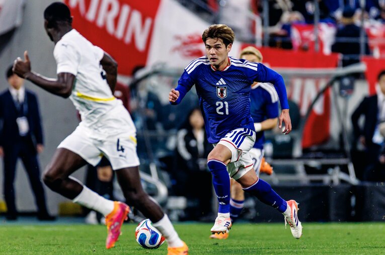 日本代表11月シリーズで躍動した佐野海舟。ただし全体的な試合内容について、日本通のブラジル人記者は手放しで賞賛することはなかった ／ photograph by Kiichi Matsumoto