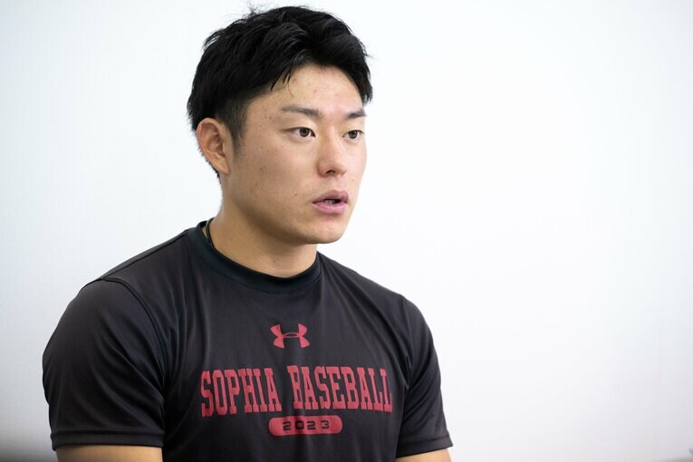 インタビューに答えてくれる正木　©Asami Enomoto