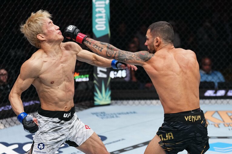 スタンドの打撃戦でもパントージャに主導権を握られた　©Getty Images