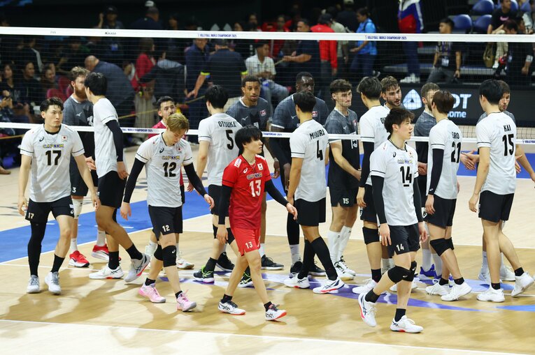 トルコ戦に続き、カナダ戦でもストレート負けを喫したバレーボール男子日本代表　©︎YUTAKA/AFLO SPORT