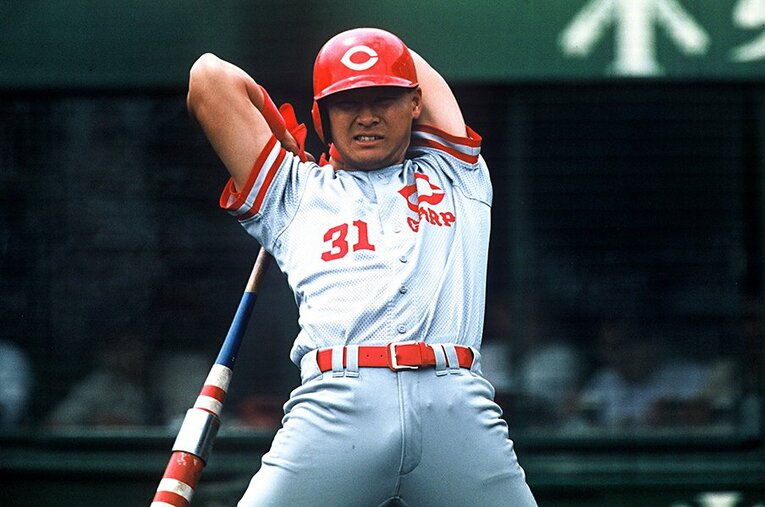 孤高の天才と呼ばれた前田智徳も今年で50歳。現在は解説者としてユーモアあふれるトークで野球ファンを魅了している（写真は1992年） ／ photograph by Naoya Sanuki