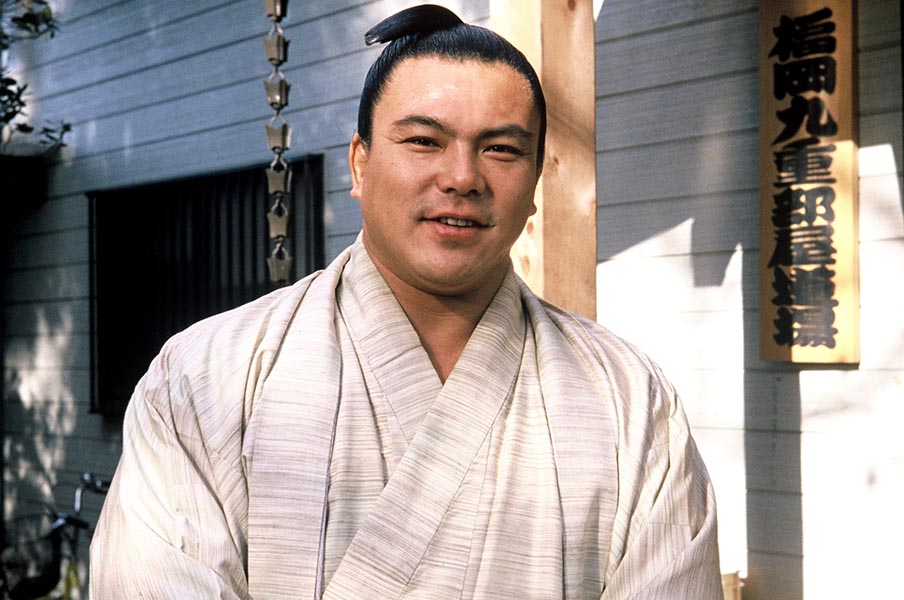 《鋼の肉体》横綱千代の富士伝説… 寺尾「なんじゃこりゃ、まるで鉄板」“鬼の形相直前の貴乃花”に九重親方「痛かったらやめろ!」<Number Web> photograph by Sports Graphic Number