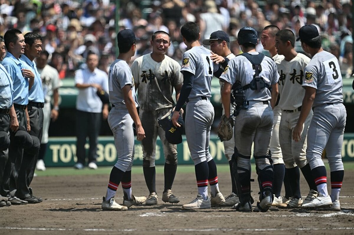 仙台育英スクイズ→セーフ判定前後の動揺”を悔やむ神村学園「自分を見失った」「切り替えの声掛けが…」研究されても強い“王者の揺さぶり” - 高校野球 -  Number Web - ナンバー