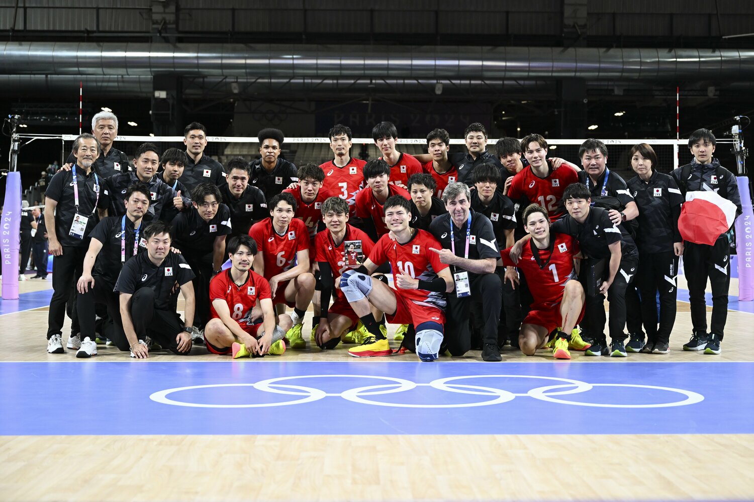 スタッフも含めた全員でおさまった奇跡の集合写真　©︎Asami Enomoto/JMPA