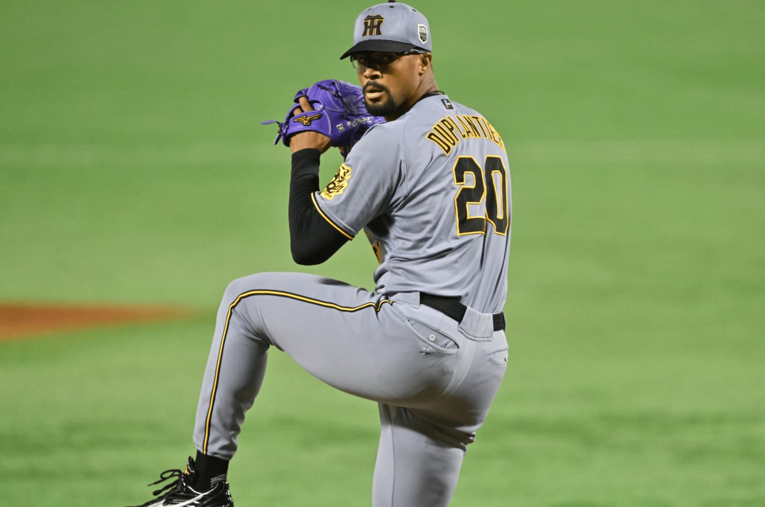 「“まさかの”デュプランティエで7失点炎上」阪神・藤川球児監督の誤算…ソフトバンクコーチが明かす「正直、予測していた」「直球狙い、カーブは空振りOKの作戦」＜Number Web＞ photograph by Hideki Sugiyama