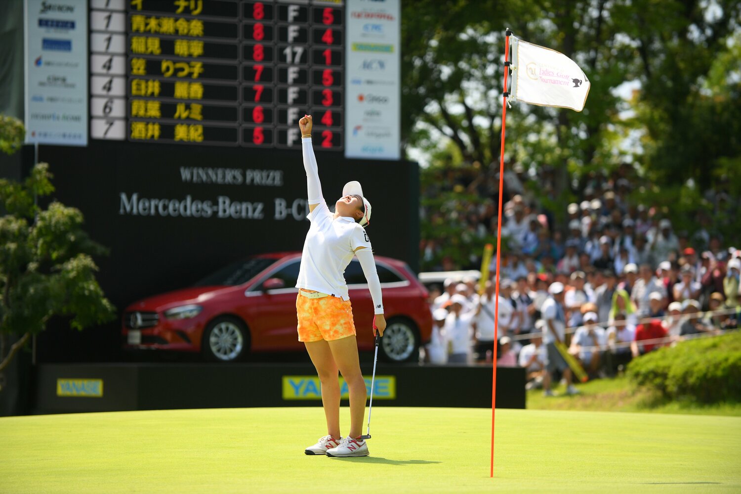 ツアー初優勝の瞬間、右手を大きく突き上げた（2019年）　©︎Atsushi Tomura/Getty Images