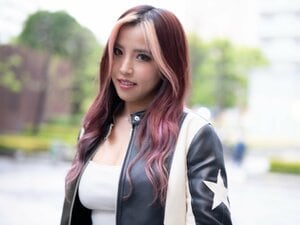 「ミナの何が素晴らしいって…」対戦相手との“キスシーン”も話題に…なぜ白川未奈はアメリカでウケている? スターダム退団後に語った“覚悟”