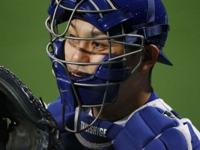 「ヤクルトはすでに目一杯、落ちてくる可能性は…ある」10ゲーム差から逆転V、2011年落合ドラゴンズ“扇の要”谷繁元信40歳が狙いを定めた「4連戦」＜Number Web＞ photograph by Tamon Matsuzono