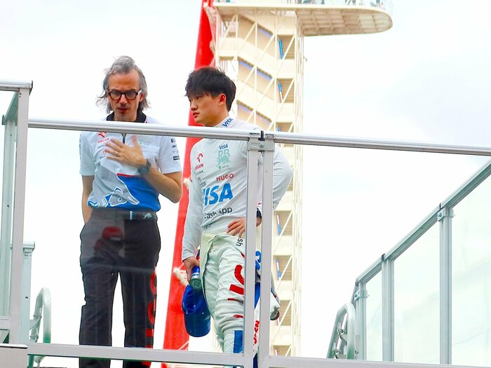 「ユウキとはセッションごとに必ず会話している」角田裕毅のマシンアップデートを後押しした、レッドブル新代表ローラン・メキースの対話力＜Number Web＞ photograph by Masahiro Owari