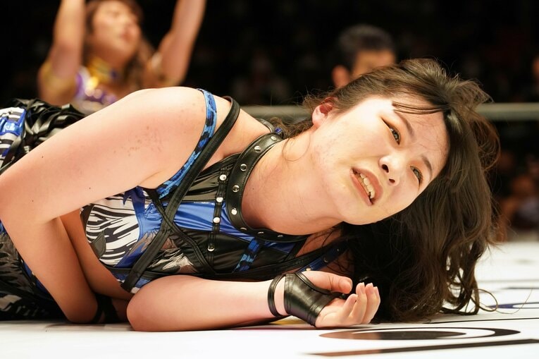 「もし双子じゃなかったら…」“スターダムの女子高生3姉妹”の末妹・妃南15歳に聞く「姉たちに伝えたいこと」《特別グラビア》(29)