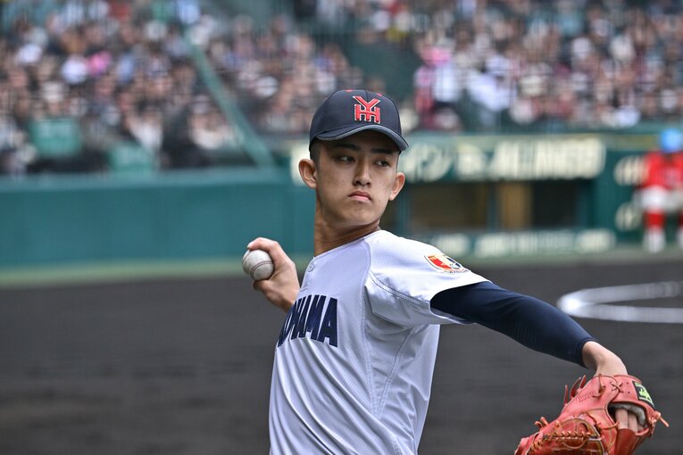 大器の評判も高かった横浜の2年生投手・織田だが、痛打される場面も目立った　©Hideki Sugiayma